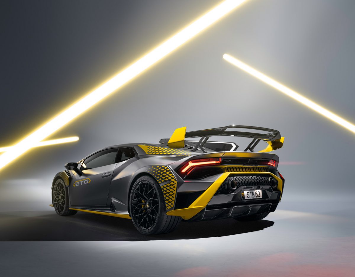 ambush_lamborghini_sto_1